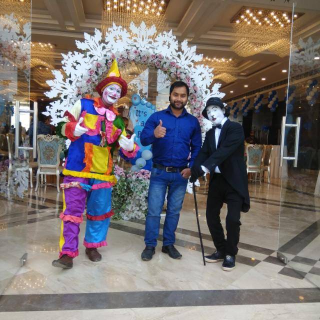  Charlie Chaplin in mansrovar